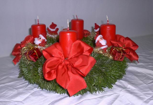 Advent- Kranz rot Weihnachtsmann (symmetrisch)
